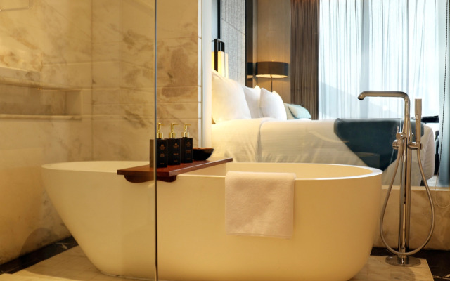 JHL Solitaire Gading Serpong