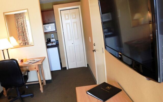 Red Lion Inn And Suites