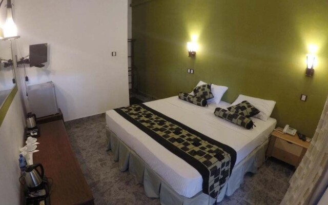 Sunray Hotel