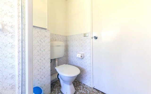 Apanie, 3/12 Kurrawa Close,