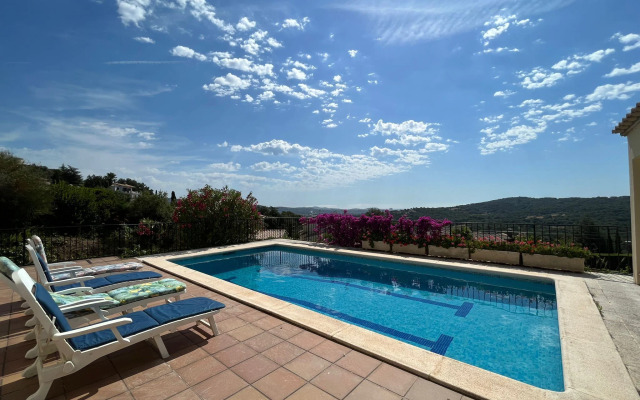 Beautiful holiday home in Calonge with private pool