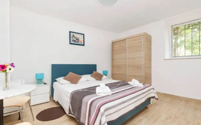 Peruzovic Rooms 2