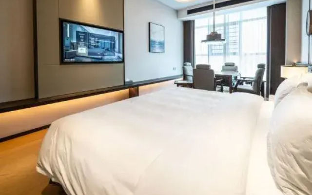 Lianyuan Run and International Hotel