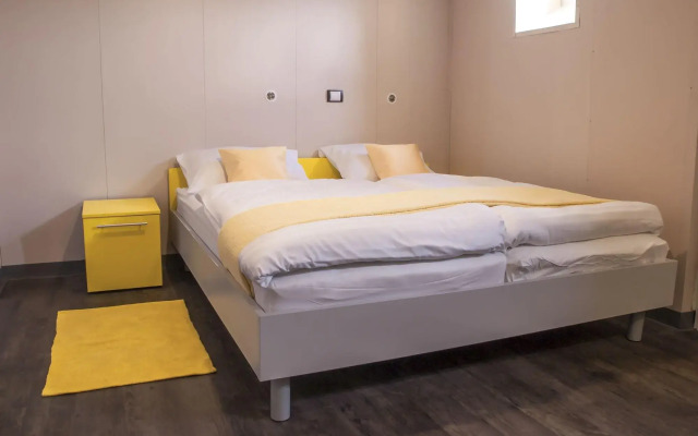 Botel Marina - Hostel