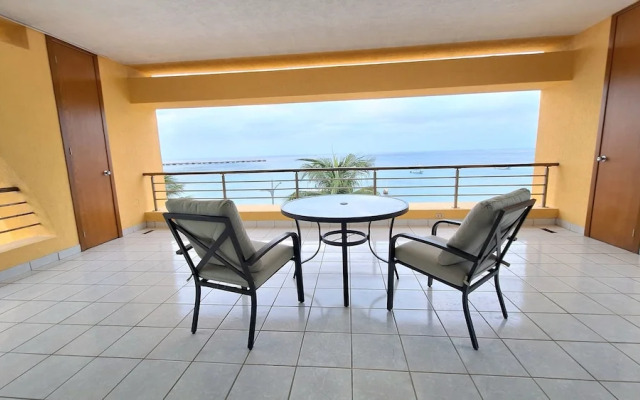 Ocean view 2BR Condo downtown Cozumel