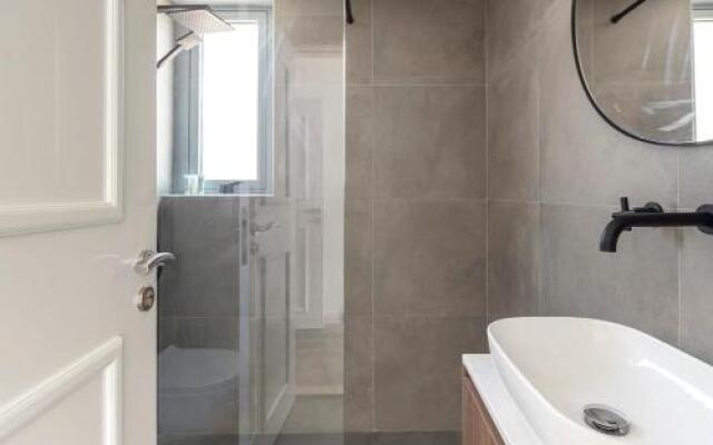 Marina Residence Tower B