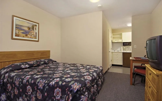 Savannah Suites - Stone Mountain