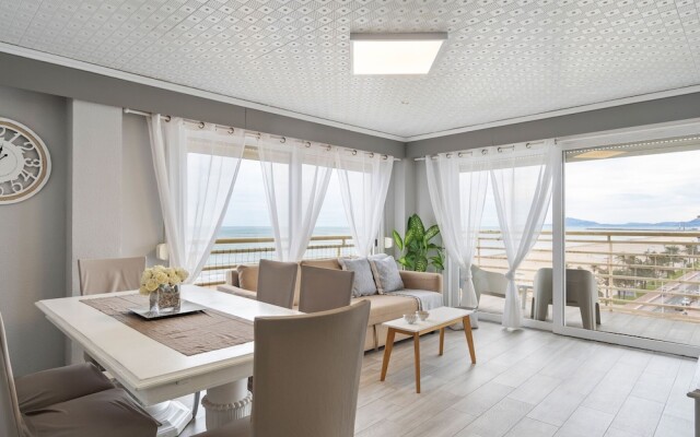Dreamy Apartment in Gandia at Beach