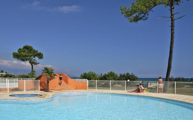 Res. Cala Bianca, Borgo-Plage, apartment near the sea