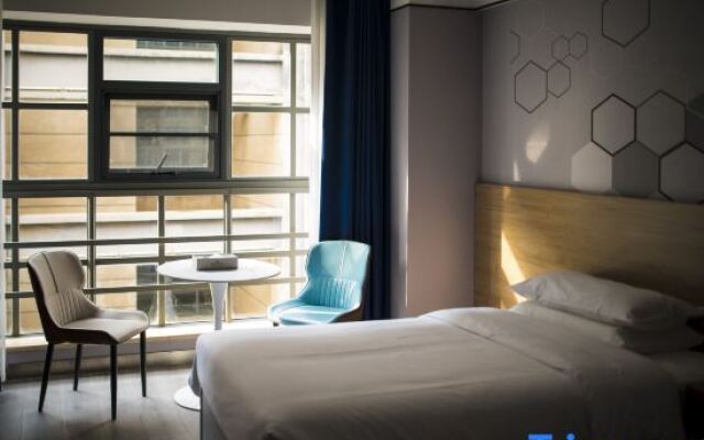 Microtel by Wyndham Kunming Guandu