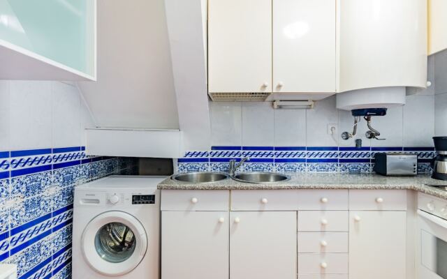 2BR at Chiado Historical Heart of Lisbon