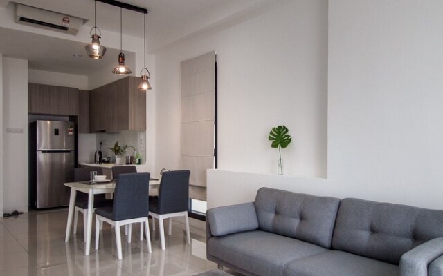 Dashing 1BR Next To Surian MRT