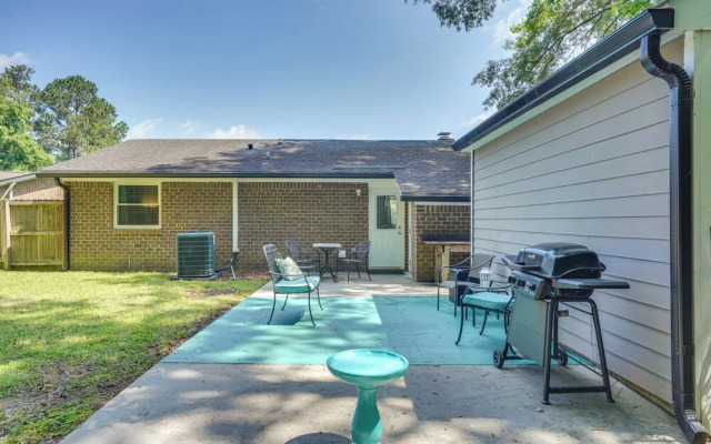 Cozy Goose Creek Escape w/ Patio & Grill