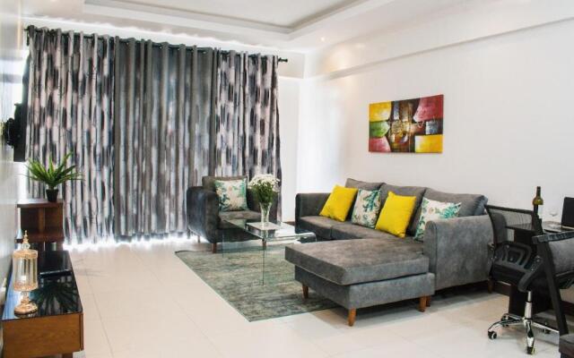 Deluxe 1 Bedroom With A View , Gym & Pool - Kilimani