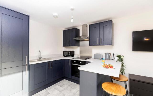 Avery House 1 - One Bedroom with Outdoor Terrace