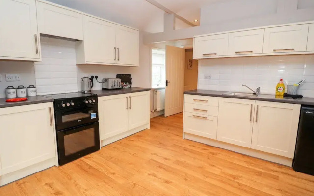 Commonwood Cottage
