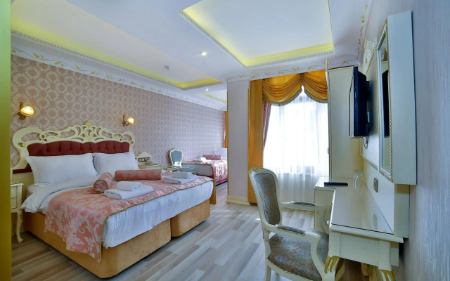 Nayla Palace Hotel