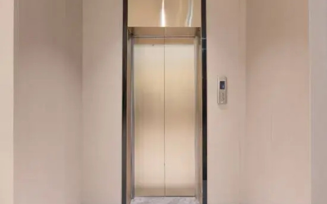 7 Days Premium· Xinxiang Huojia Zhongshan Road Hotel