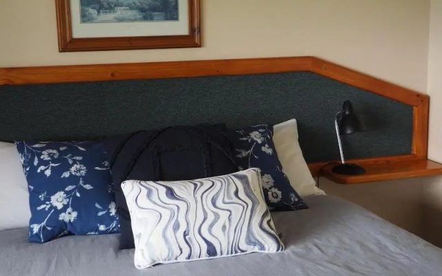 Augusta Sheoak Chalets – Guest Rooms – Forest Grove