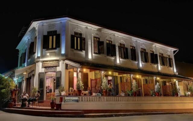 Saynamkhan River View