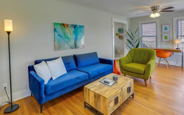 Vibrant Fayetteville Home - Walk Downtown!