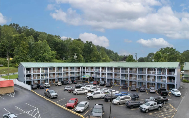 SureStay Hotel by Best Western Summersville