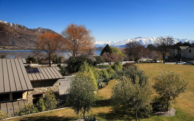 Wanaka Hotel
