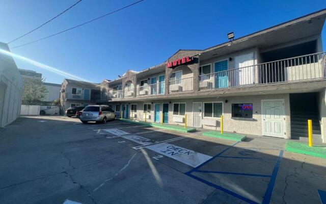 hotelImage