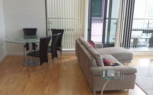 Discovery Dock Apartments West