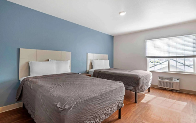 Extended Stay America Select Suites - Wichita - South