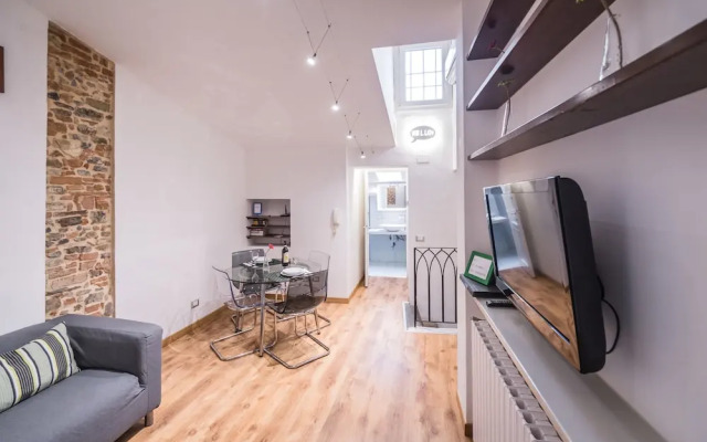 Stunning 2BD Apt 7min Walk to Duomo