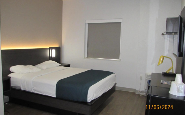 Motel 6 West Des Moines, IA