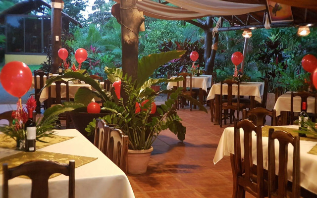 Heliconias Nature Lodge