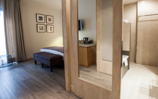 Barcelona Catedral Hotel