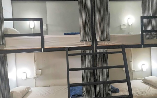 Backpack Hostel Kohyaoyai