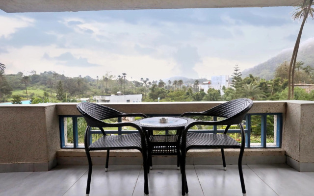 Hummingbird Resort