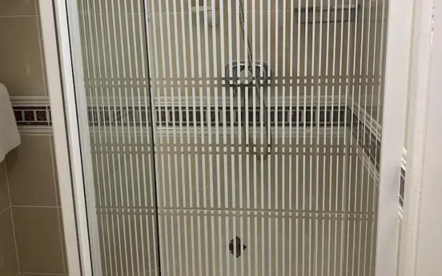 The Dog & Doublet Inn