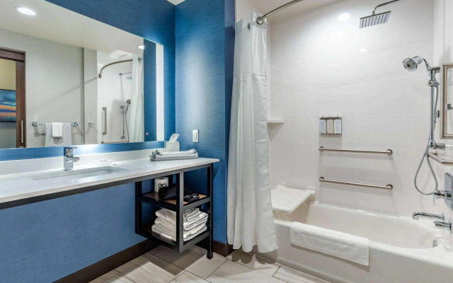 Cambria Hotel Davenport Quad Cities