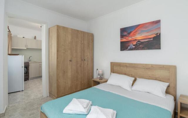 Kanava seafront apartment I