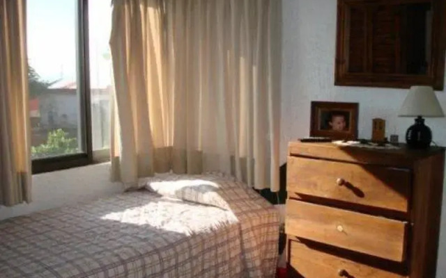 Casa Amarilla