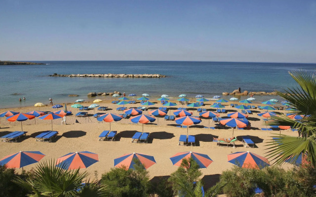 Corallia Beach Hotel Apartments