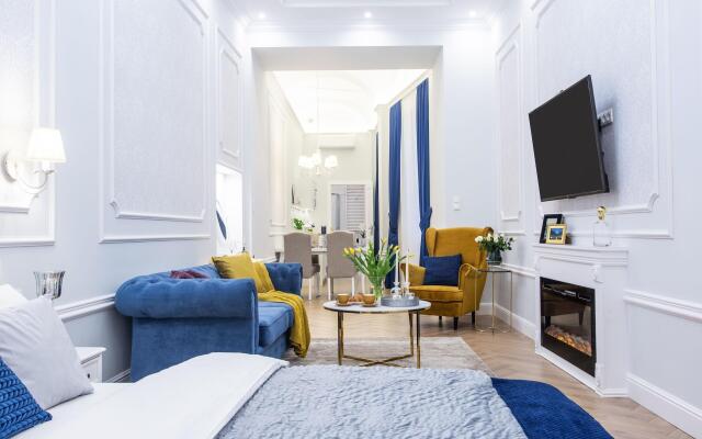 Main Square Apartments