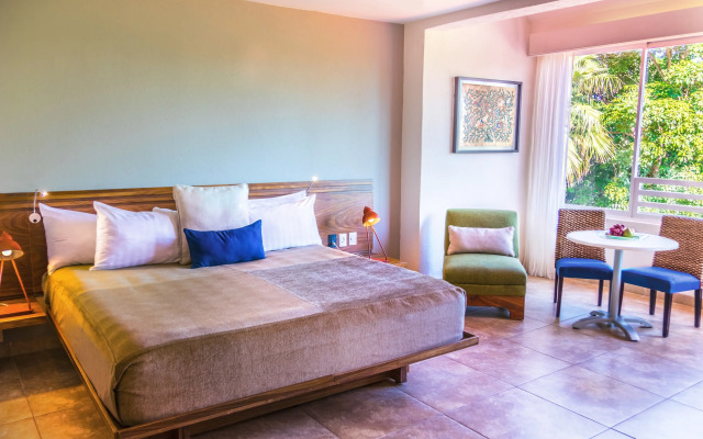 Las Brisas Huatulco – All Inclusive