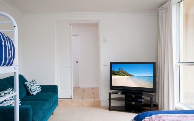 Calypso, 156 Bagnall Beach Road