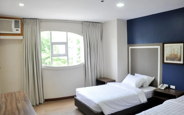 S Hotel and Residences