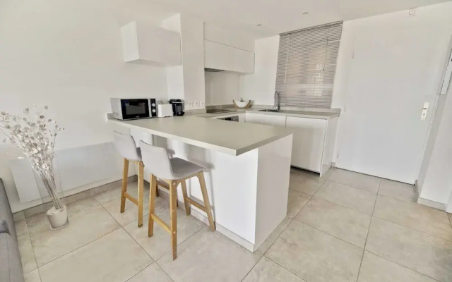 Beautiful Flat With sea View - 4P - Gassin