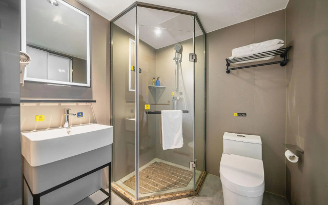 7 Days Inn Shanghai Lujiazui Shimao Binjiang Garden Branch – Bathroom – Shanghai