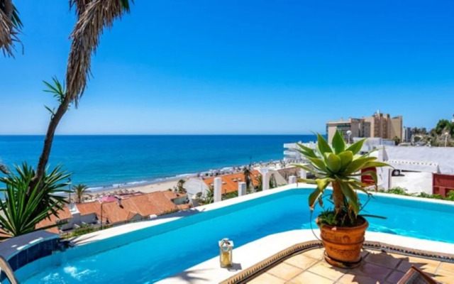 Villa - 4 Bedrooms with Pool, WiFi and Sea views - 107880