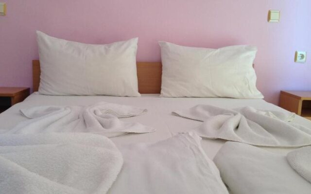 Sunshine Family Hotel