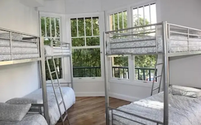 Aloha Hostel